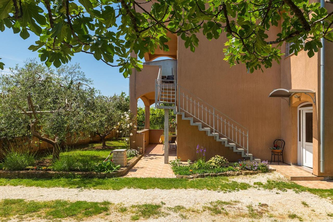 Vila Milla Premantura Exterior foto